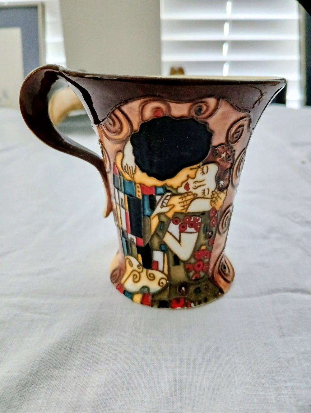 Decorative Ceramic Mug with The Kiss by Klimt 2009 Never Used